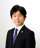 大宮支店　支店長弁護士　鈴木 智也